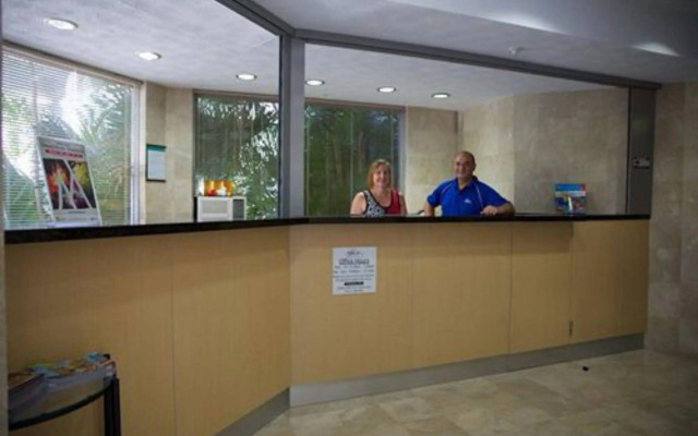 Surfers Mayfair Apartments