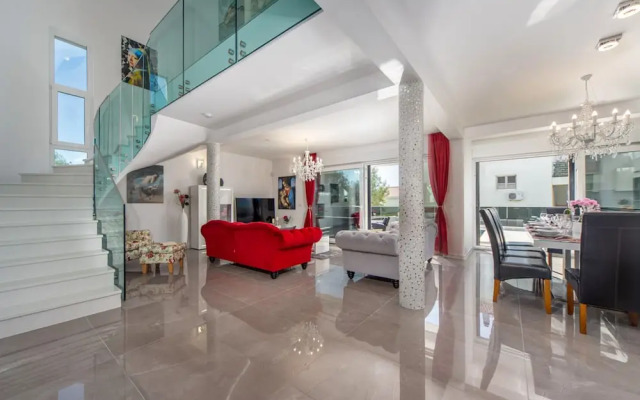 Villa Shaula