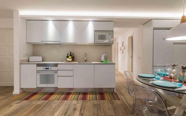 Downtown Albufeira 3-bedroom Luxury Apartment