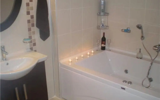 Gorgeous 2 Bed Private Ground Floor Home In One Of Side's Most Exclusive Communi