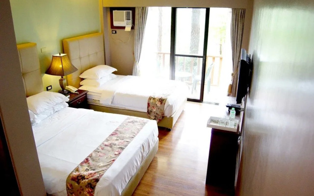 Pinegrove Mountain Lodge