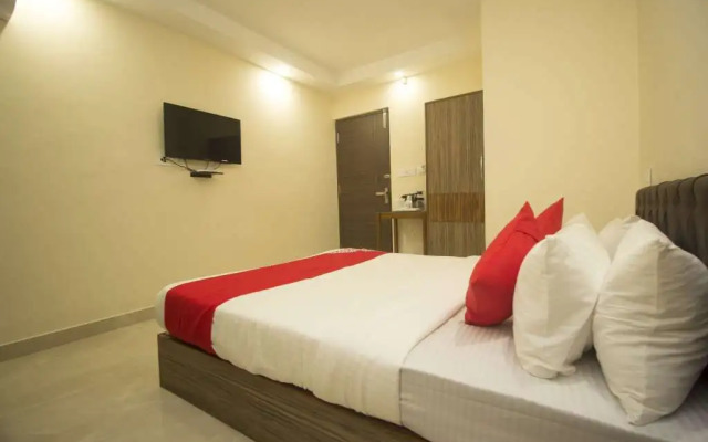 Silver Crescent By OYO Rooms