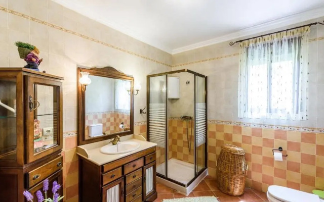 Cortijo Angela Vinuela by Ruralidays