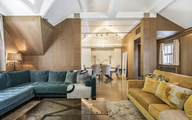 Mayfair Home Central AC Huge Terrace