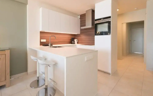 Apartment With Marina View