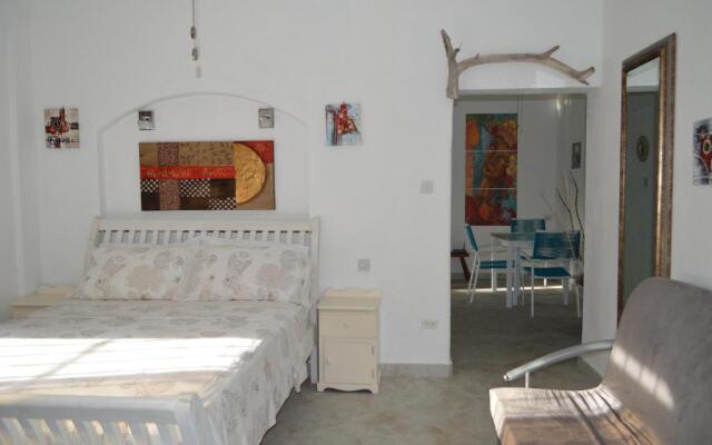 Frangipani Apartment