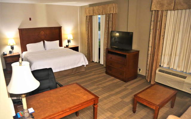 Hampton Inn & Suites Jennings