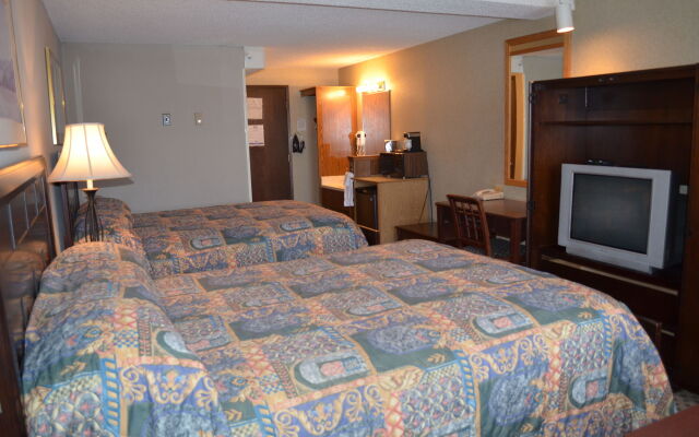 Nampa Inn & Suites