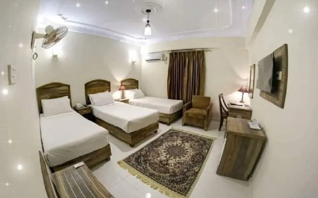 Hotel Al-Farooq
