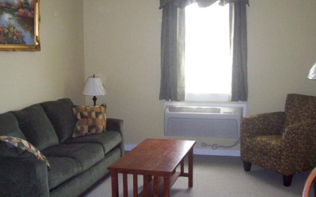 Colonels Suites