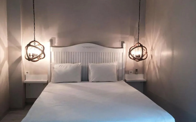 Erythros Boutique Hotel