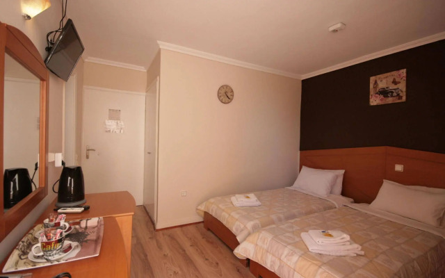 Parthenis Riviera Hotel