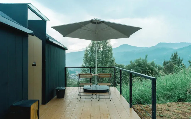 Bobocabin Puncak Gunung Mas