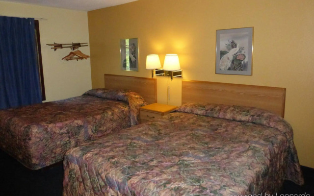 Norwood Inn and Suites - Roseville