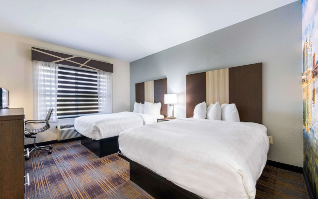 Clarion Pointe Madison Huntsville