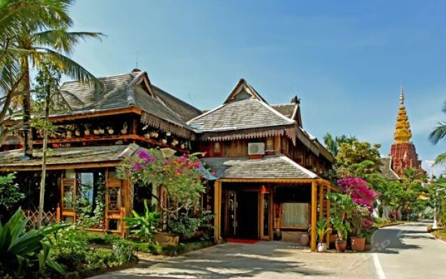 Xishuangbanna Yunxi Li Inn (Star Night Market)