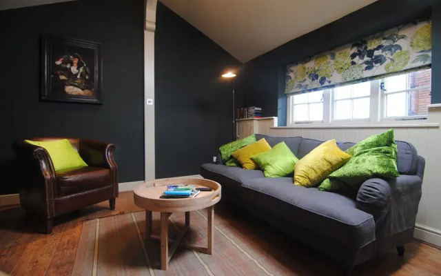 Courtyard Cottages Lymington