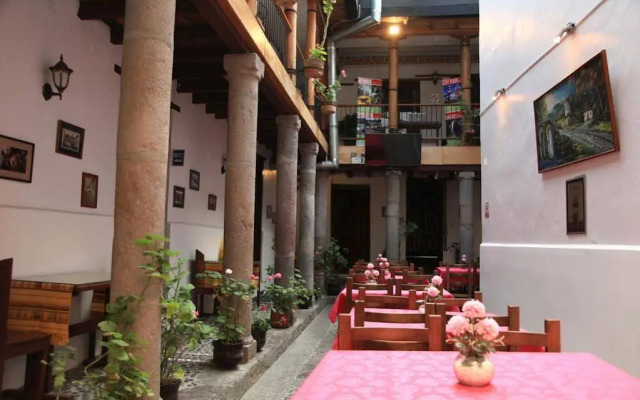 Hostal La Ronda