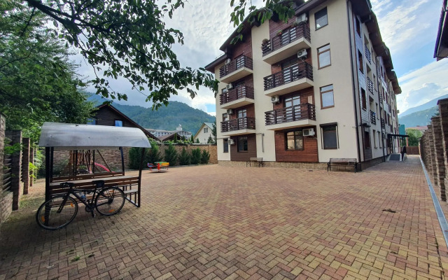 Apartment to Live in the Mountains on Resettlednaya street