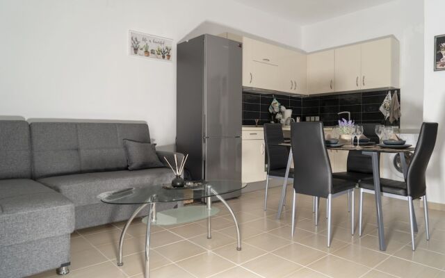 Liz Apartment  by CorfuEscapes