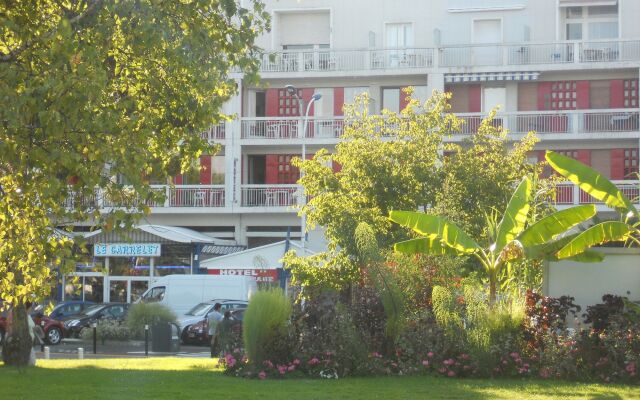 Brit Hotel Hermitage