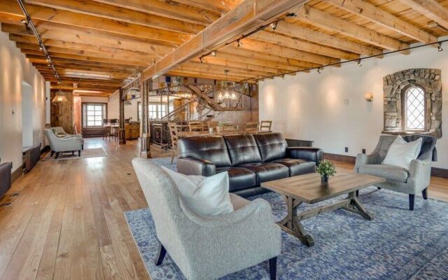 Downtown Rockstar Residence