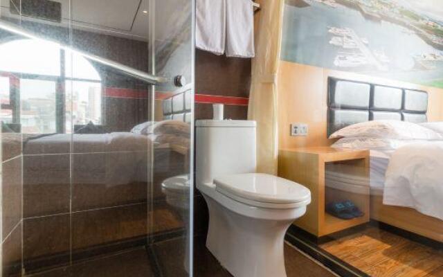 The shanker U Hotel, front of the Ganzhou train station