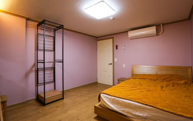 Hongcheon Garisan Deuo Motel