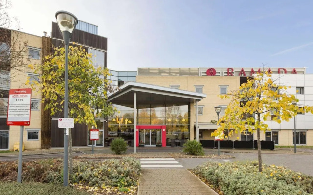 Ramada London North M1