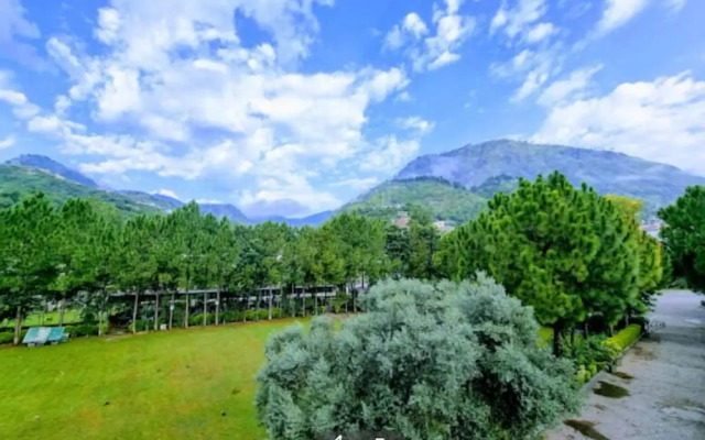 Green Palace Guest House