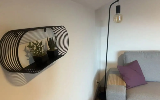 1 Porzig Modern Retreat