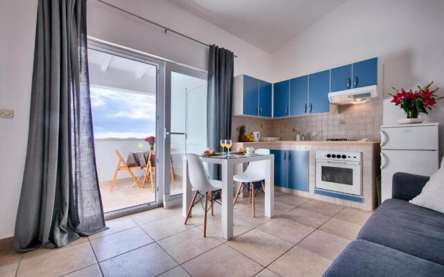 Seafront Suites Maja