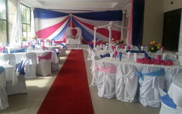 Cross Roads Lodge Kitwe