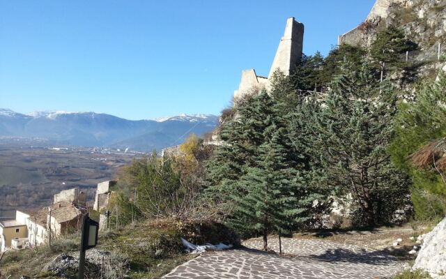 Apartment With one Bedroom in Roccacasale, With Wonderful Mountain Vie