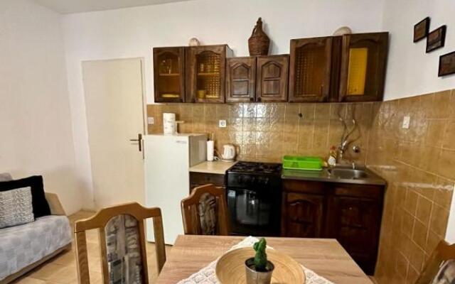 Apartment Bogomir - 80m from beach