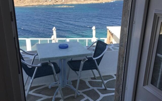 Vana Holidays