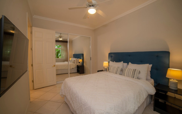 Colina 8F 2 bdr Garden View in Los Suenos