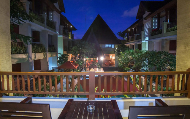 Fourteen Roses Beach Hotel