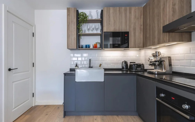 Stylish Hackney Wick Apartment With Terrace