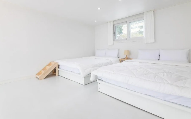 Yeosu Nukim Poolvilla