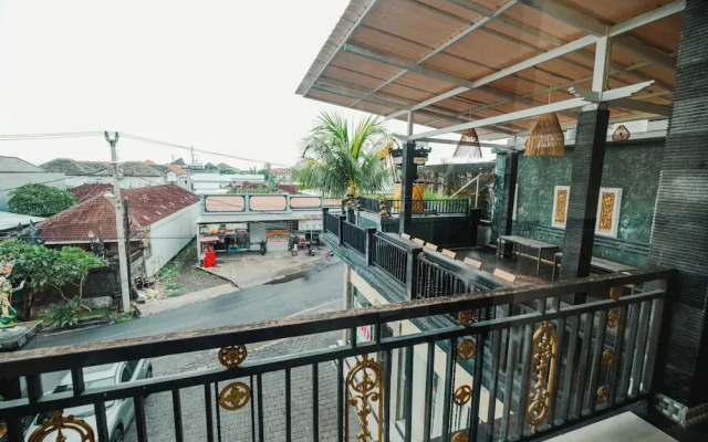Hotel Mega Dana