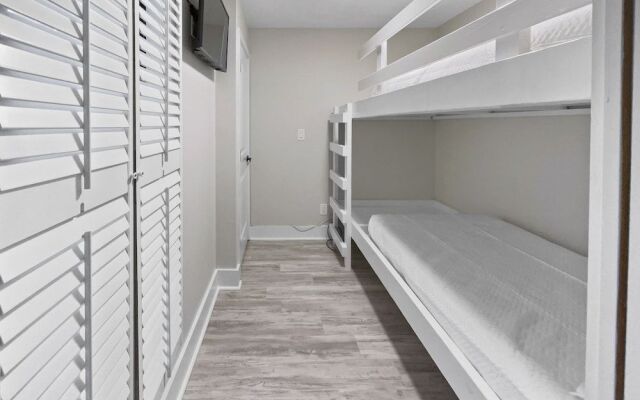 Linkside 3 Bedroom Townhouse by RedAwning