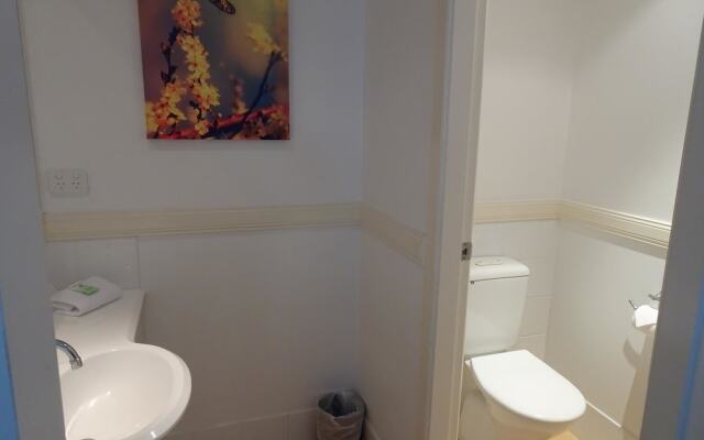 Sea Views at Aqualuna - 3 Bed Apartment