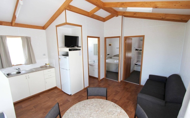Kennett River Family Caravan Park – Guest Rooms – Kennett River