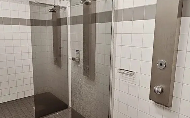 Kallhällsbaden Vandrarhem - Hostel