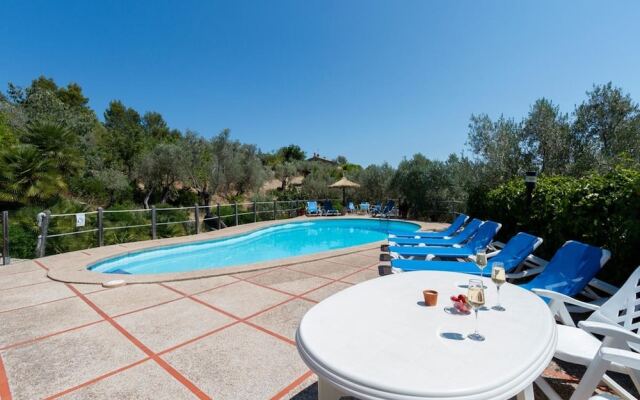 Villa - 5 Bedrooms with Pool and WiFi - 103125