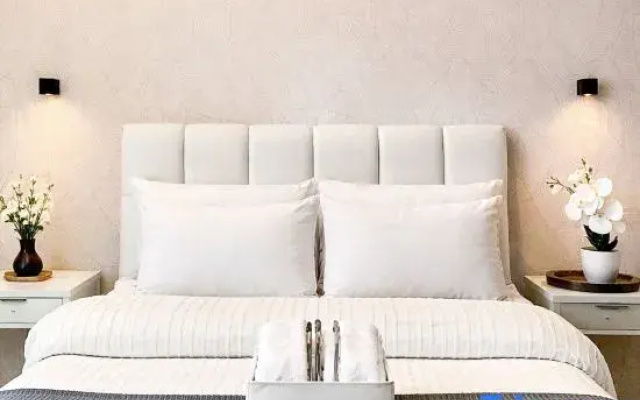 Park Mckinley West 1Br luxury suite