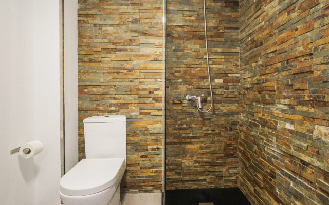 El Charco Suites