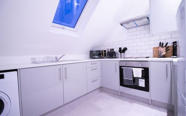 Everest Lodge Luxury Serviced Apartments - Farnborough