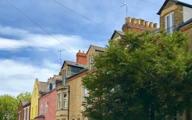 The Walton House Spacious 3-bedroom Jericho House Close to City Centre